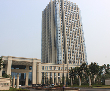 华亿网页版-华亿（中国）
电梯牵手溧阳天目湖铂尔曼大酒店